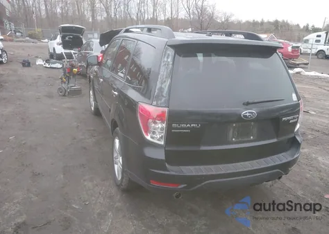 2010 Subaru Forester 2.5X Premium z USA, uszkodzony, nr VIN JF2SH6CC5AH916557